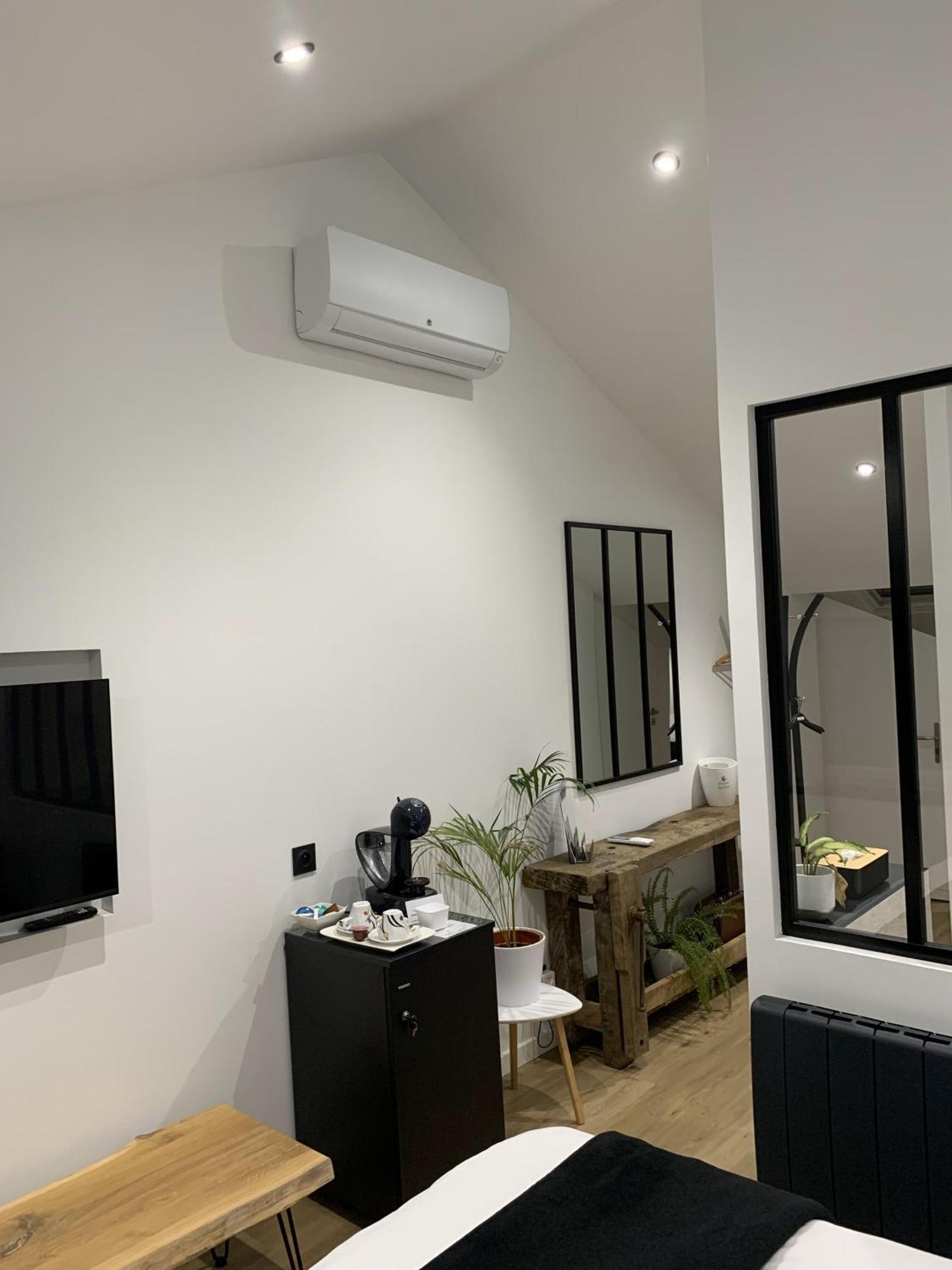Le Grain De Louise Bed & Breakfast Lancie ภายนอก รูปภาพ